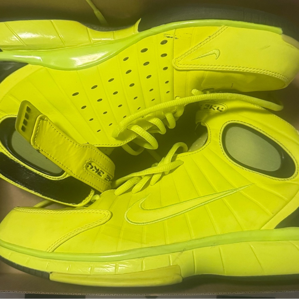 2012 Nike ZOOMAIR Huarache 2K4 Volt Neon Yellow Kobe Midtop Size 10 511425-700